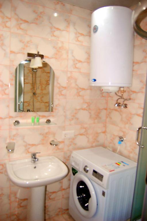 Irina Apartment 1 Batumi Ngoại thất bức ảnh